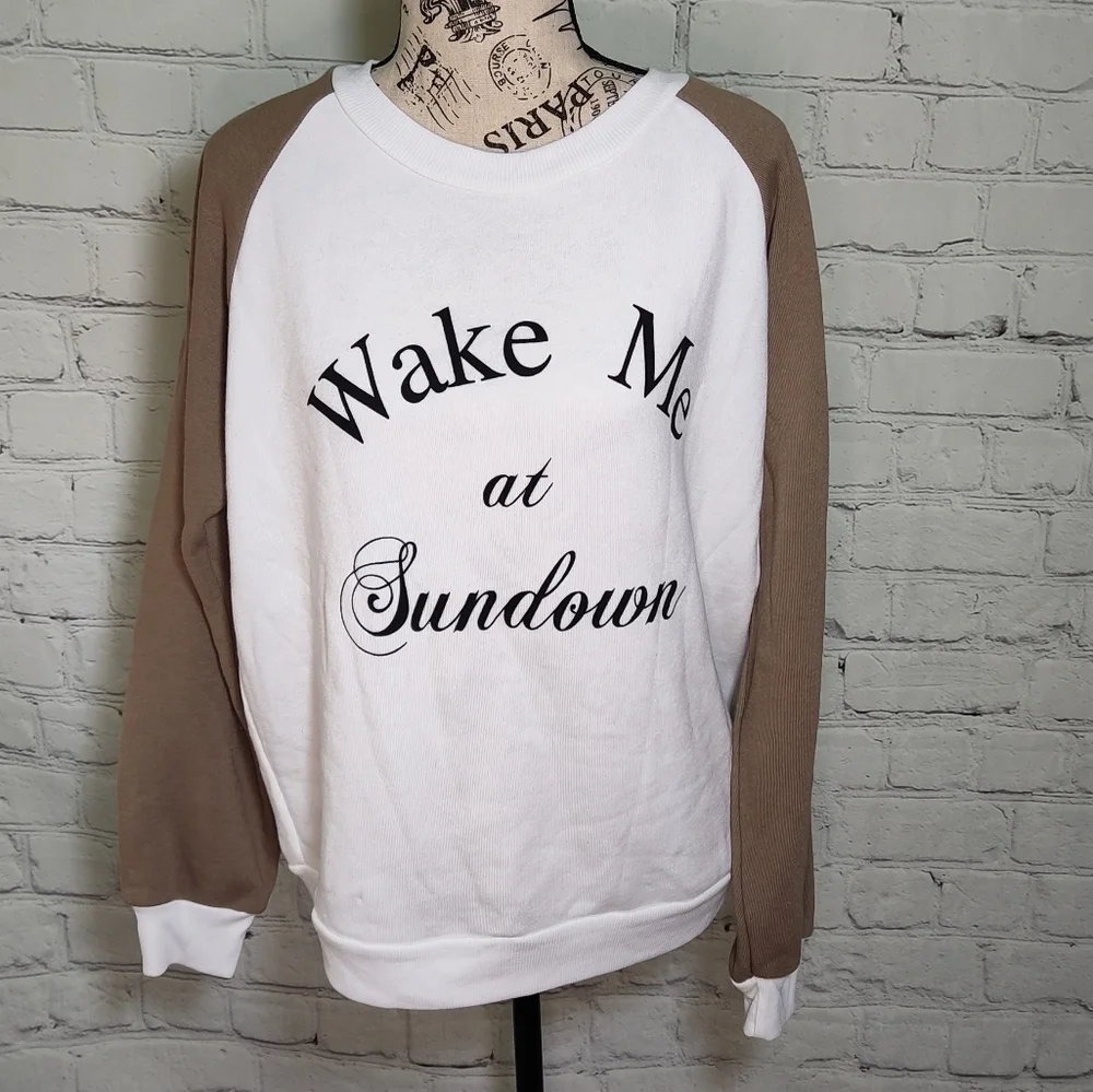 WILDFOX White Wake me at Sundown Crew Neck Sweatshirt worn once.too small. - Picture 3 of 8